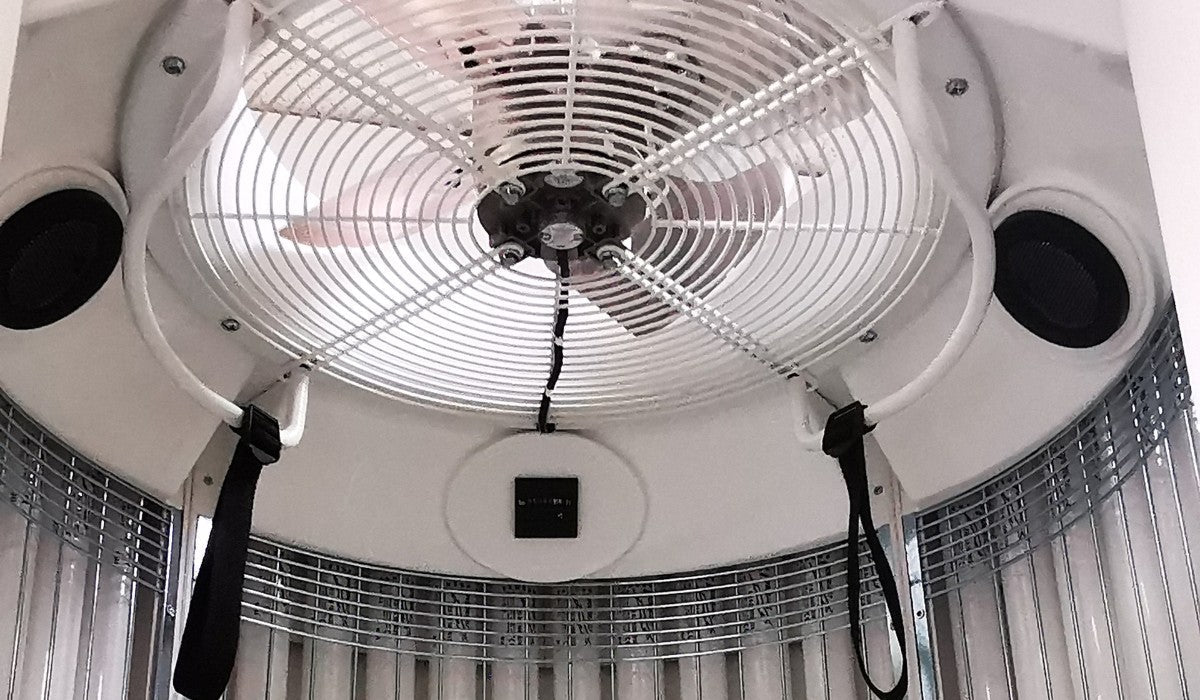 Stand-Up vs. Lie-Down Sunbeds: Which Type Is Best for Your Commercial Tanning Business?
