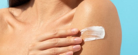 Sunbed cream close up, applying cream before tanning bed, tanning bed creams, tanning bed lotions, applying lotion before sunbed use